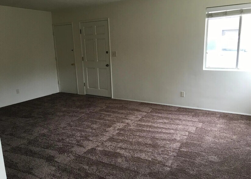 More Photos Of 553-555 Victoria St, Costa Mesa Apartments For Sale