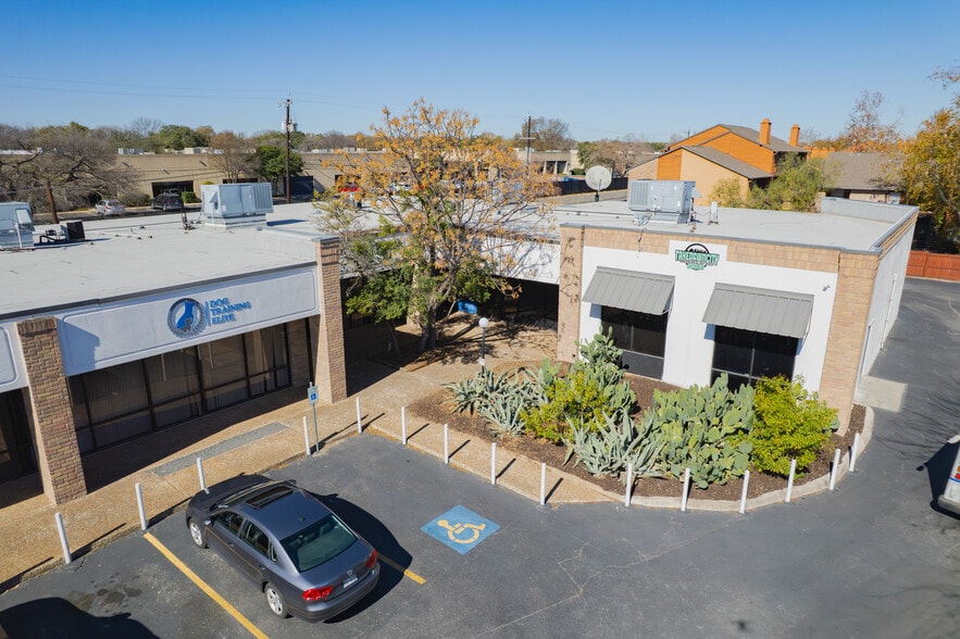 More Photos Of 2411 NE Loop 410, San Antonio Research And Development For Lease