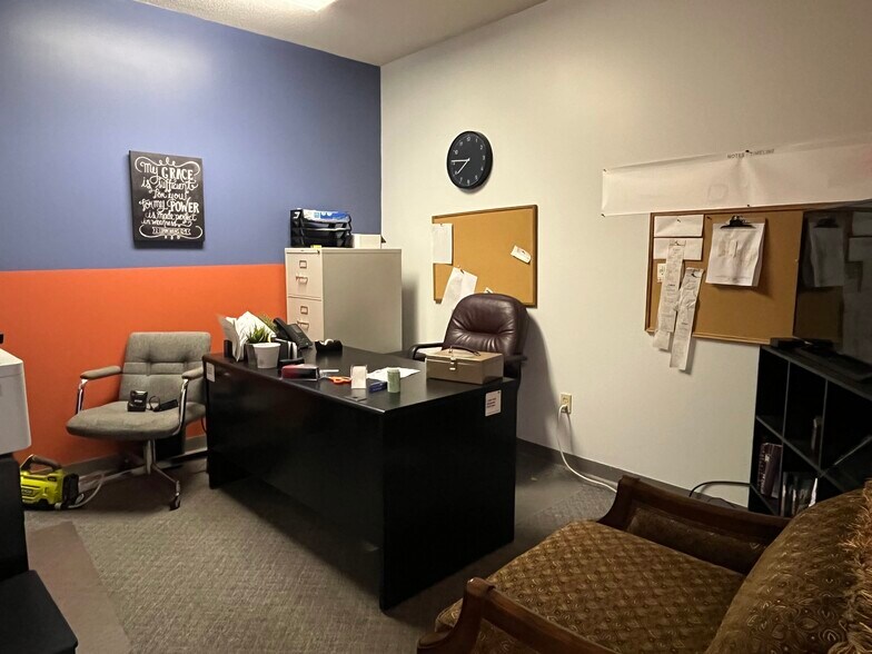 More Photos Of 1270 W Commerce St, Milford Religious Facility For Lease