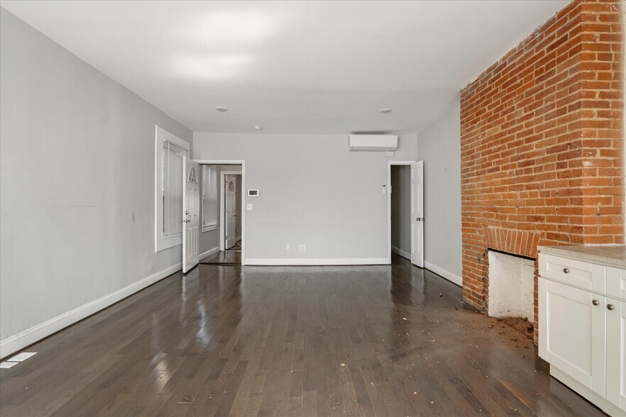 More Photos Of 204 E 25th St, Baltimore Office For Sale
