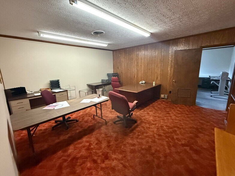 More Photos Of 4348 S Laurel Rd, London Office For Sale