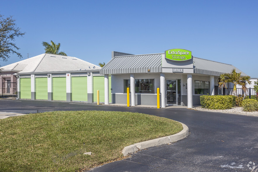 Primary Photo Of 4173 Clark Rd, Sarasota Self Storage For Lease