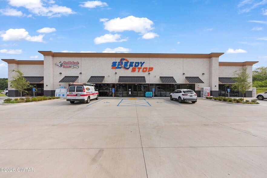 Primary Photo Of 620 W Church Ave, Medina Convenience Store For Lease