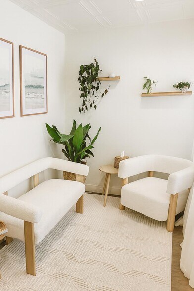 More Photos Of 4747 Mission Blvd, San Diego Medical For Lease