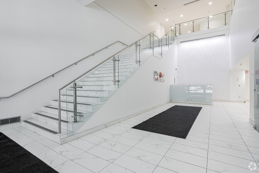 More Photos Of 634 6th Ave SW, Calgary Loft Creative Space For Sale