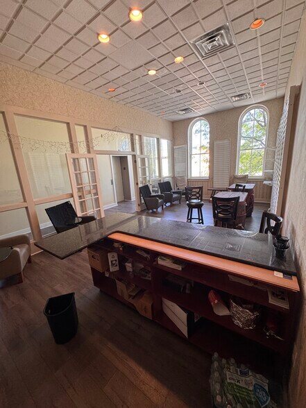 More Photos Of 145 Riley St, Dundee Storefront Retail Office For Sale