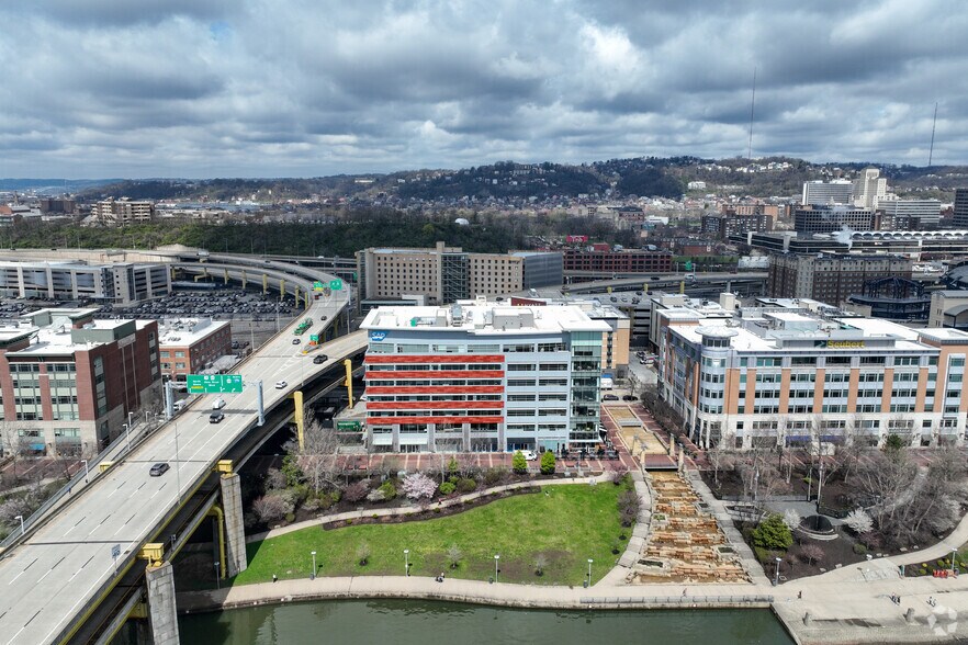 More Photos Of 271 N Shore Dr, Pittsburgh Office For Lease