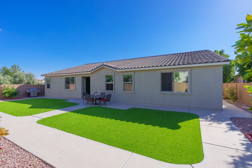 More Photos Of 18000 W Assisted Living Home LN, Surprise Assisted Living For Sale