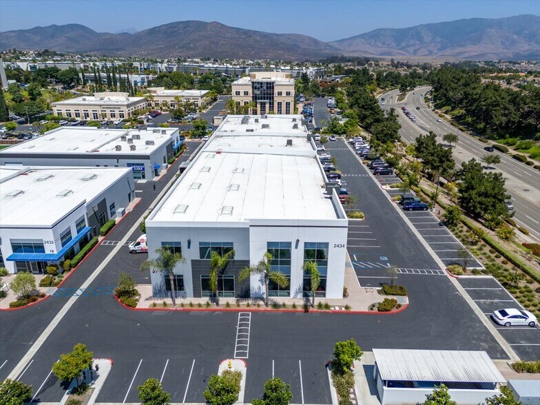 More Photos Of 2434 Fenton St, Chula Vista Showroom For Sale