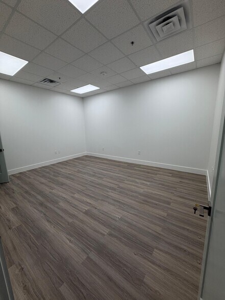 More Photos Of 15281 Ronald W Reagan Blvd, Leander Storefront Retail Office For Lease