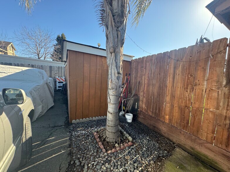 More Photos Of 19465 Meekland Ave, Cherryland Apartments For Sale