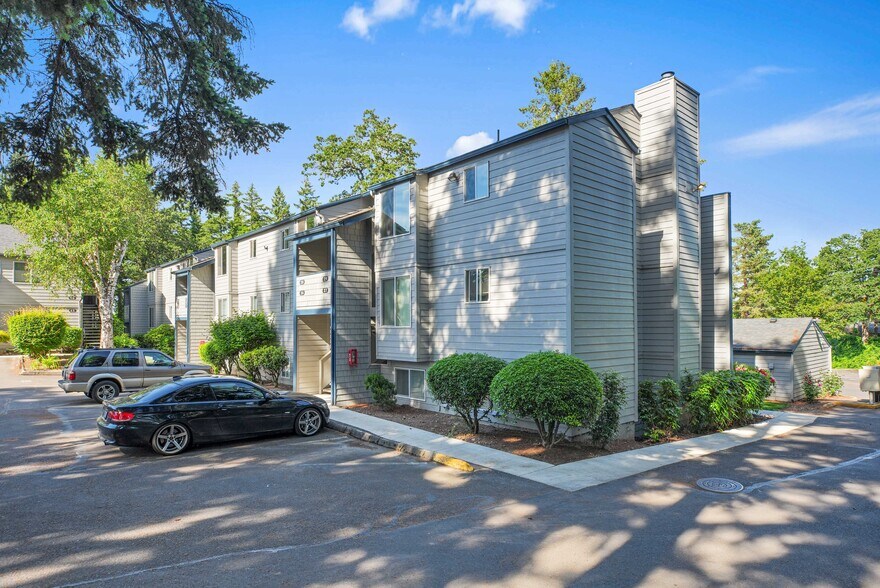 More Photos Of 12425 SE River Rd, Milwaukie Apartments For Sale