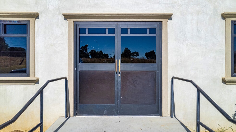 More Photos Of 48771 W Valley Blvd, Tehachapi Schools For Sale