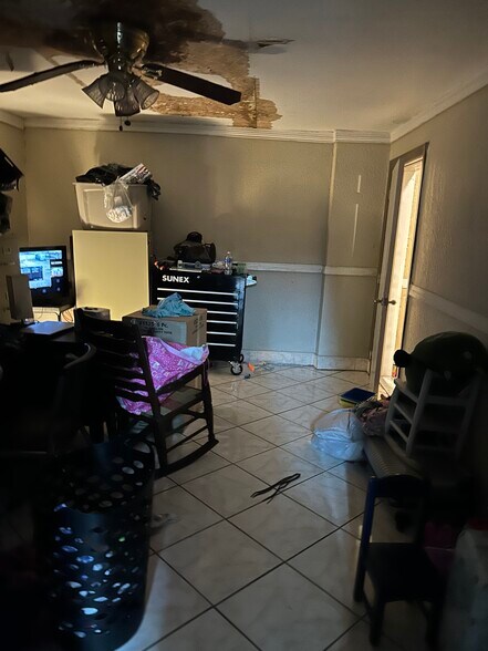 More Photos Of 18130 S US Highway 301, Wimauma Storefront For Sale