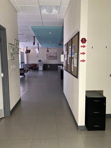 More Photos Of 4300-4302 Fairmont Pky, Pasadena Unknown For Lease