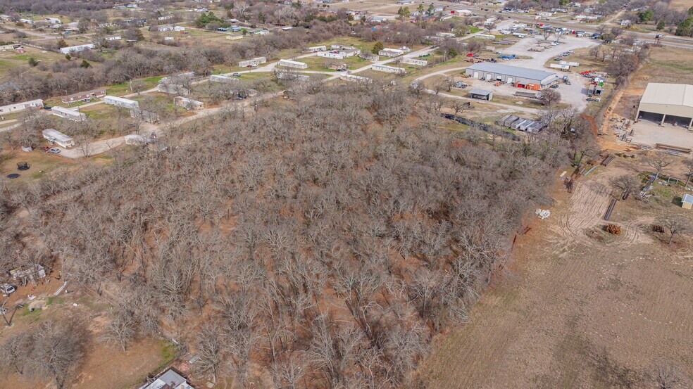 More Photos Of 4610 E Highway 199, Springtown General Retail For Sale