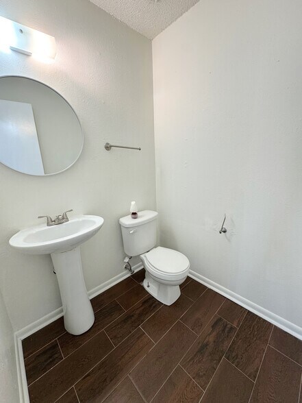 More Photos Of 2626 Calder Ave, Beaumont Medical For Lease