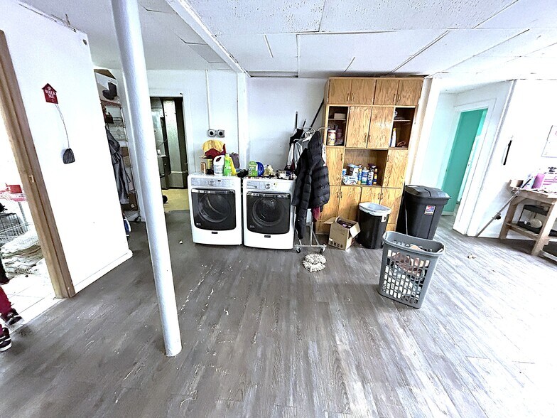 More Photos Of 3620 W Division St, Chicago Storefront For Sale