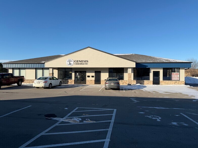 More Photos Of 2121 S Schaefer St, Appleton General Retail For Lease