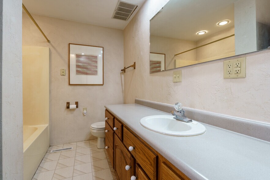 More Photos Of 261 Lebanon Ave, Belleville Apartments For Sale