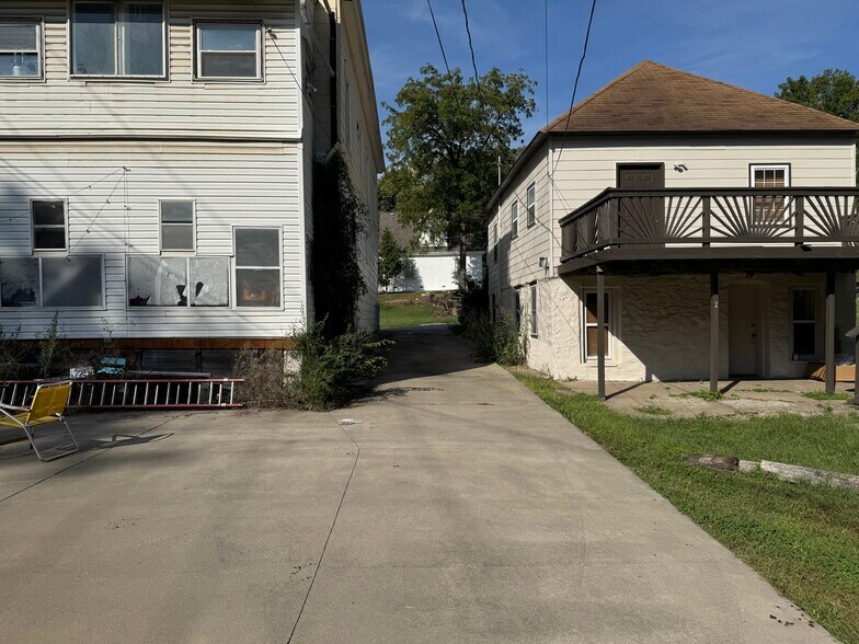 More Photos Of 81 N Mill St, Kansas City General Retail For Sale