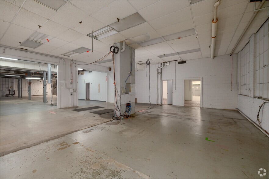More Photos Of 650 Franklin Ave, Hartford Manufacturing For Sale