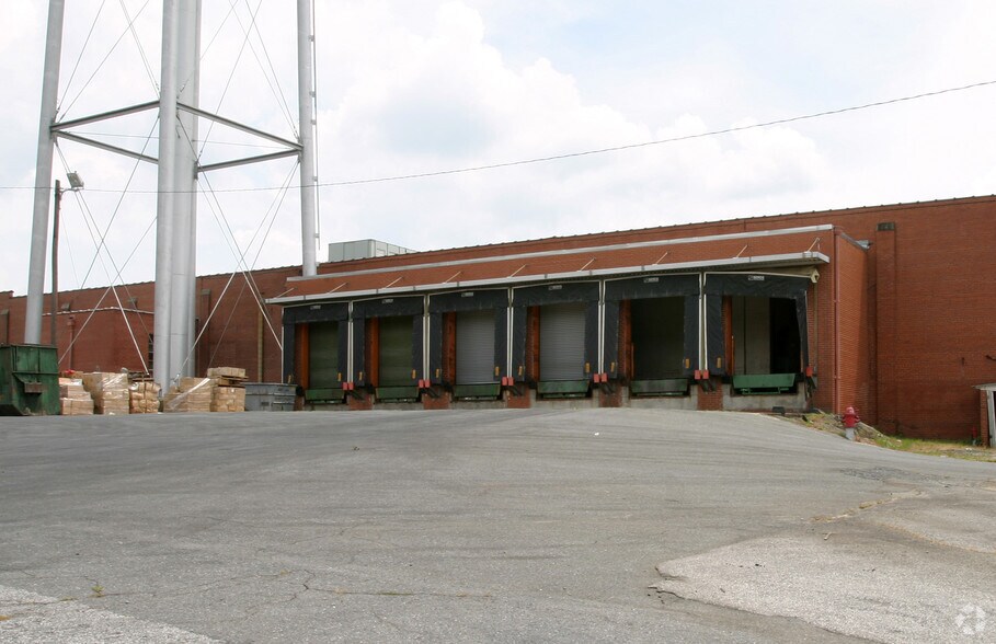 More Photos Of 1947 N Fayetteville St, Asheboro Manufacturing For Lease
