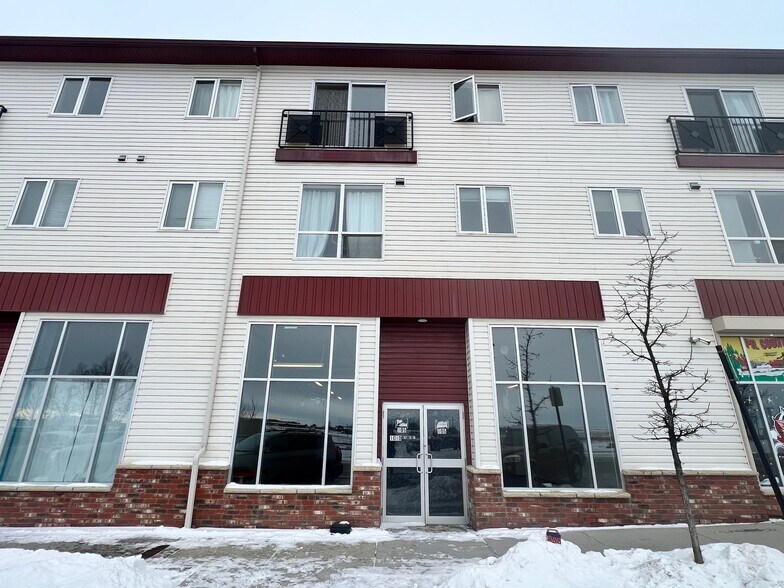 More Photos Of 1010 Railway St, Crossfield Apartments For Sale