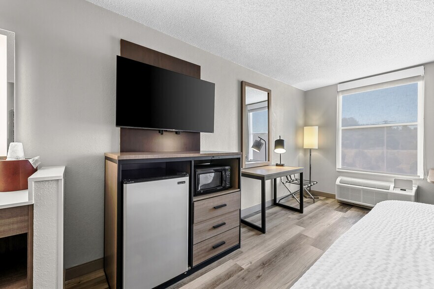 More Photos Of 1202 Liberty Rd, High Point Hotel For Sale