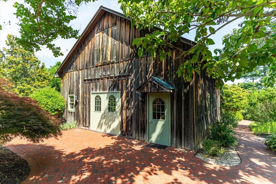 More Photos Of 252 David Bruce Ave, Charlotte Court House Hospitality For Sale