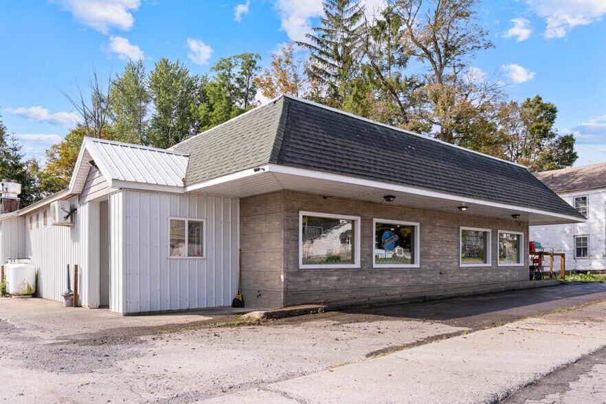 More Photos Of 9646 US-20, Bridgewater Restaurant For Sale