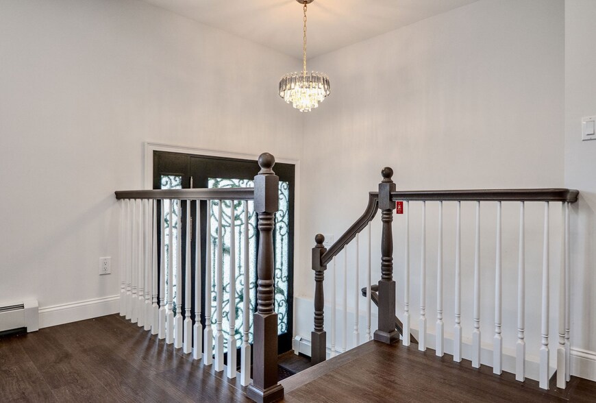 More Photos Of 776 Hempstead Ave, West Hempstead Specialty For Sale