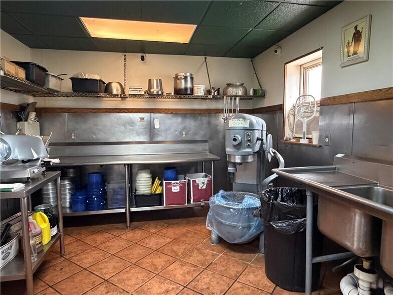 More Photos Of 455 Old Ithaca Rd, Horseheads Restaurant For Sale