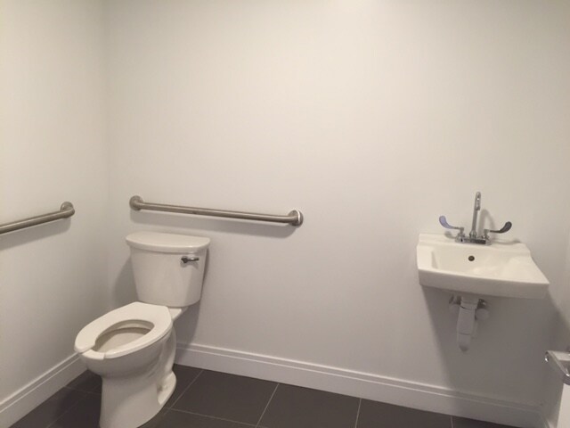 More Photos Of 2769-2787 N Milwaukee Ave, Chicago Coworking Space