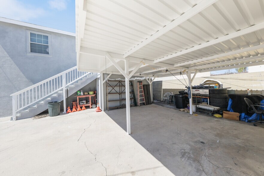 More Photos Of 15323 Paramount Blvd, Paramount General Retail For Sale