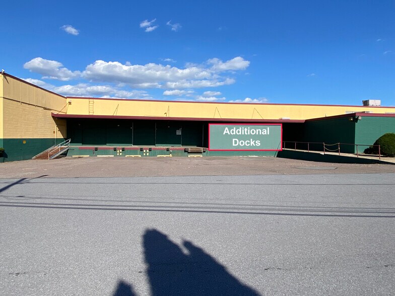 More Photos Of 4th & Pacific Ave @ Pacific Ave, West Pittston Warehouse For Sale