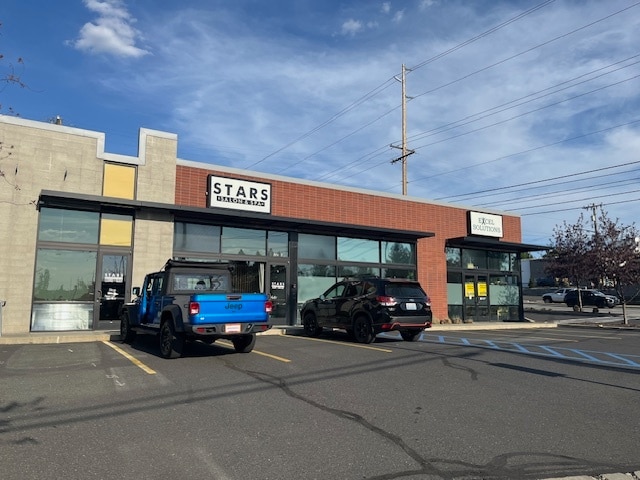 Primary Photo Of 1628 W Francis Ave, Spokane Freestanding For Lease