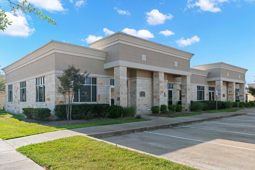 More Photos Of 440 Cobia Dr, Katy Office For Lease