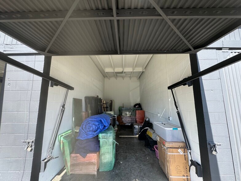 More Photos Of 13123 W Washington Blvd, Los Angeles Showroom For Lease