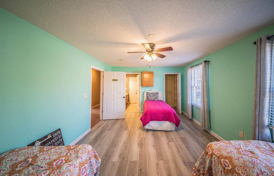 More Photos Of 2025 Clark Line Rd, Paducah Apartments For Sale