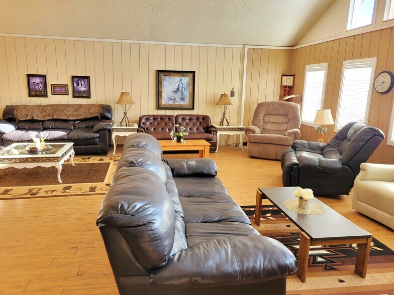 More Photos Of 7526 County Road 50, Center Hospitality For Sale