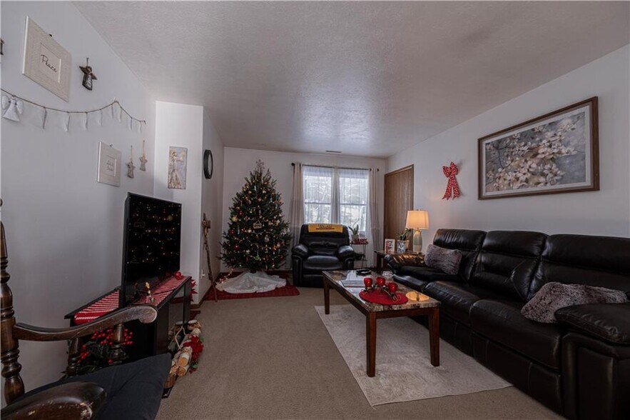 More Photos Of 108 Oak Dr, Saxonburg Apartments For Sale