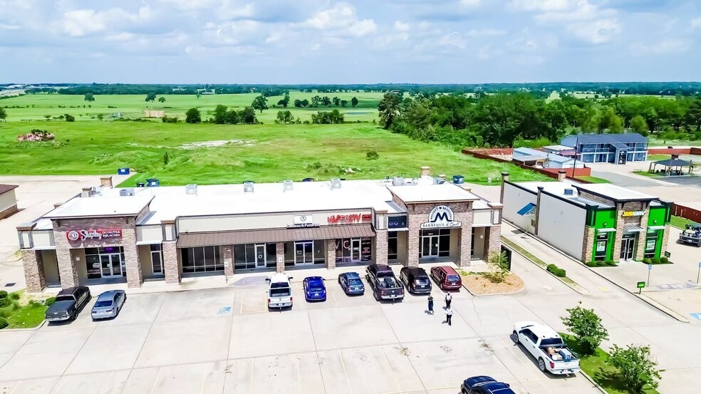 More Photos Of 3303 E Main St, Madisonville Unknown For Lease
