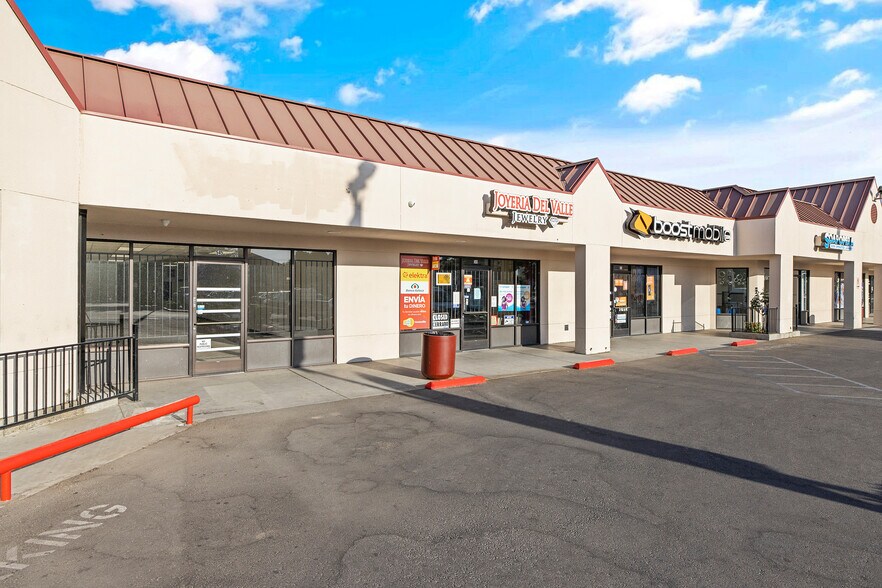 More Photos Of 503-575 W Bardsley Ave, Tulare Unknown For Lease