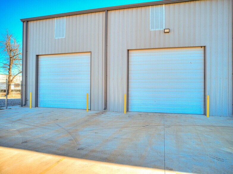 More Photos Of 11900 S Meridian, Oklahoma City Warehouse For Sale
