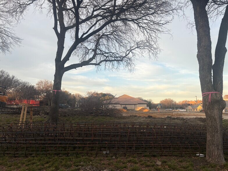 More Photos Of 4691 Old Shepard Pl, Plano Office For Sale