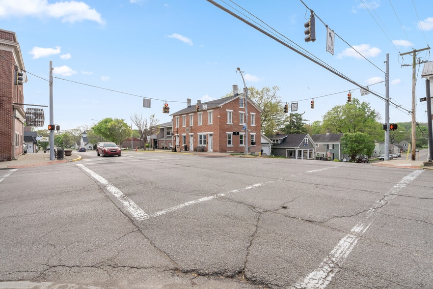 More Photos Of 7-11 E Franklin St, Bellbrook Storefront Retail Office For Lease