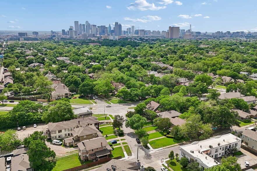 More Photos Of , Dallas Multifamily For Sale