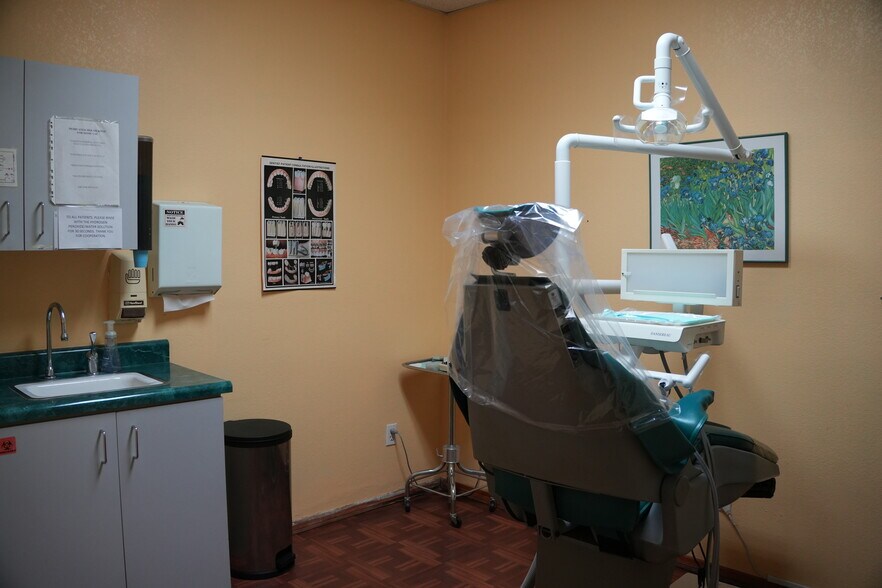 More Photos Of 11841 S Downey Ave, Downey Medical For Sale