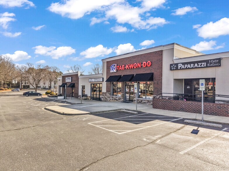 More Photos Of 6000 Meadow Brook Mall Ct, Clemmons Storefront Retail Office For Lease